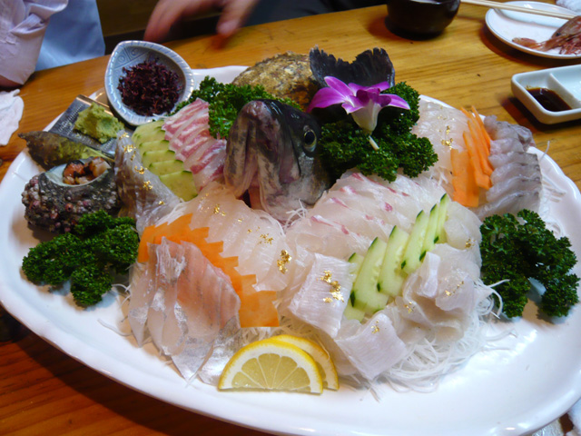 東海魚市場 韓国式刺身 幸せを呼ぶ料理